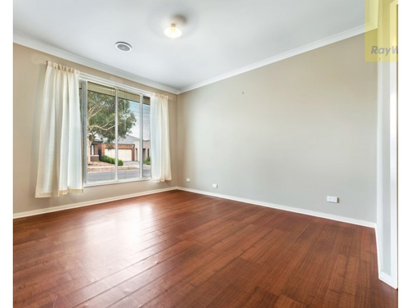 22 Cheltenham Close, Craigieburn VIC 3064