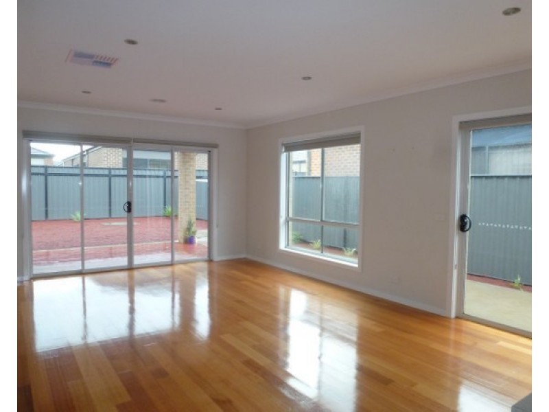 5 Parkhaven Street, Craigieburn VIC 3064