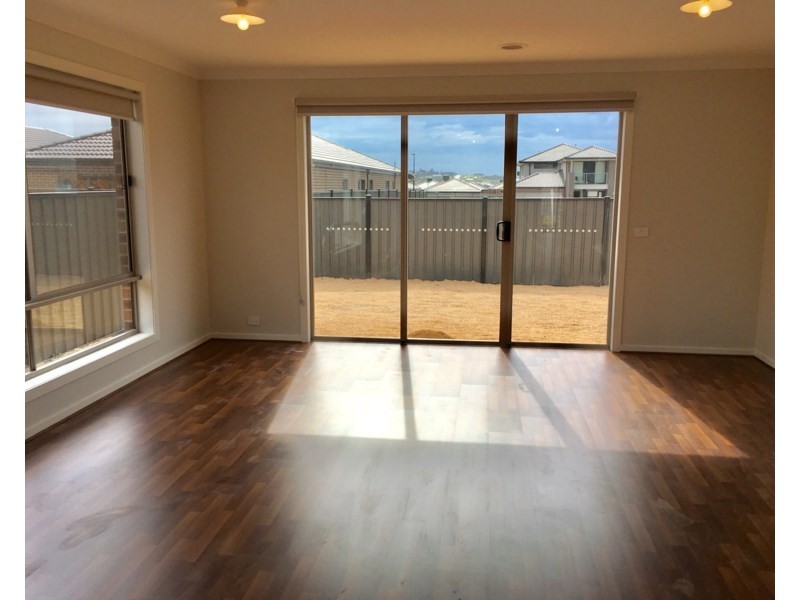 102 Sustainable Drive, Craigieburn VIC 3064