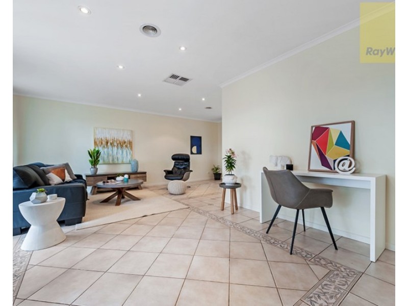 20 Yarcombe Crescent, Craigieburn VIC 3064