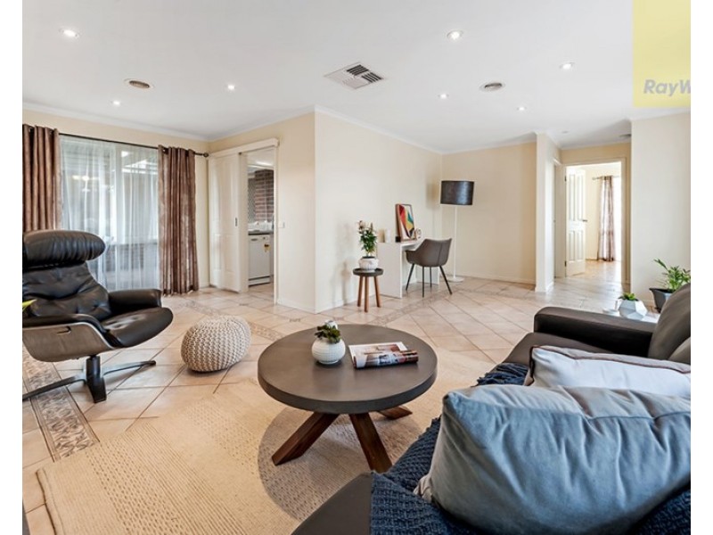 20 Yarcombe Crescent, Craigieburn VIC 3064