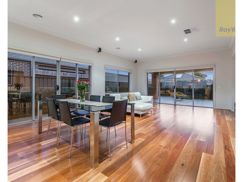 29 Thorngrove Avenue, Craigieburn VIC 3064