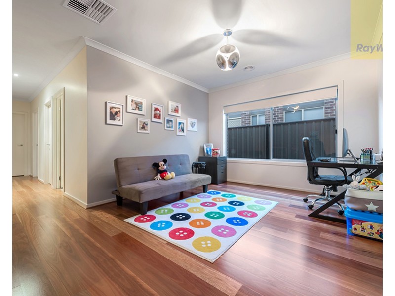 29 Thorngrove Avenue, Craigieburn VIC 3064