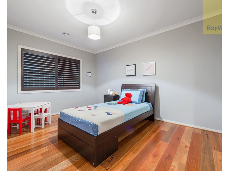 29 Thorngrove Avenue, Craigieburn VIC 3064