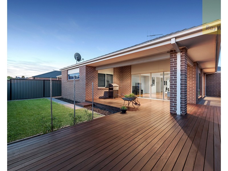 29 Thorngrove Avenue, Craigieburn VIC 3064