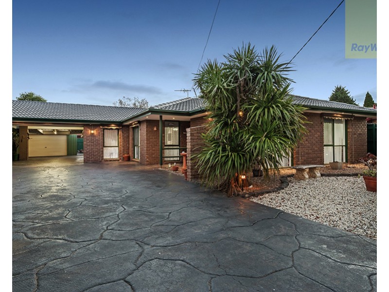 11 Sedgefield Place, Craigieburn VIC 3064