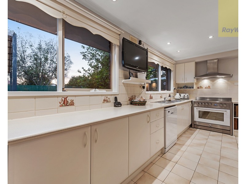 11 Sedgefield Place, Craigieburn VIC 3064