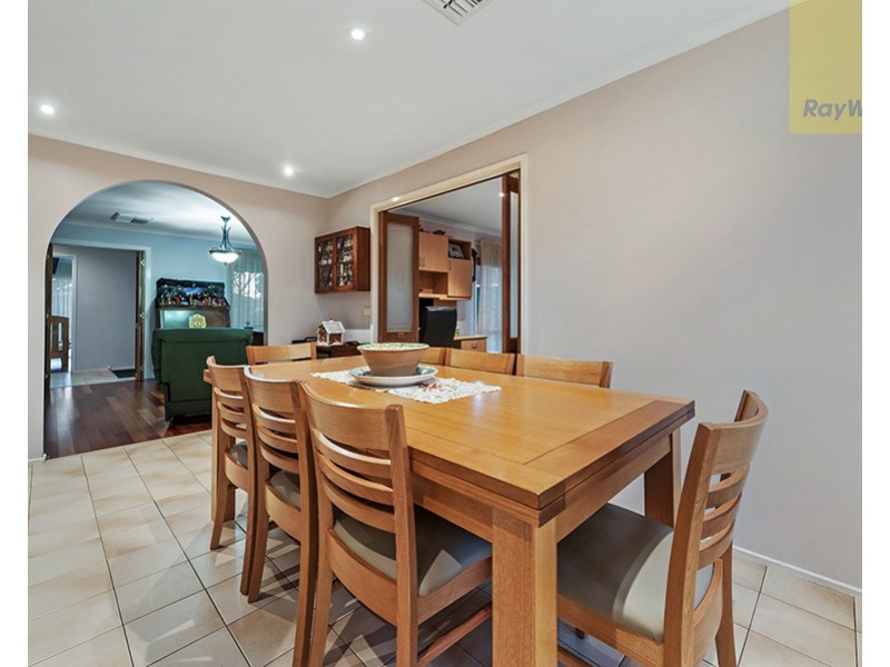 11 Sedgefield Place, Craigieburn VIC 3064