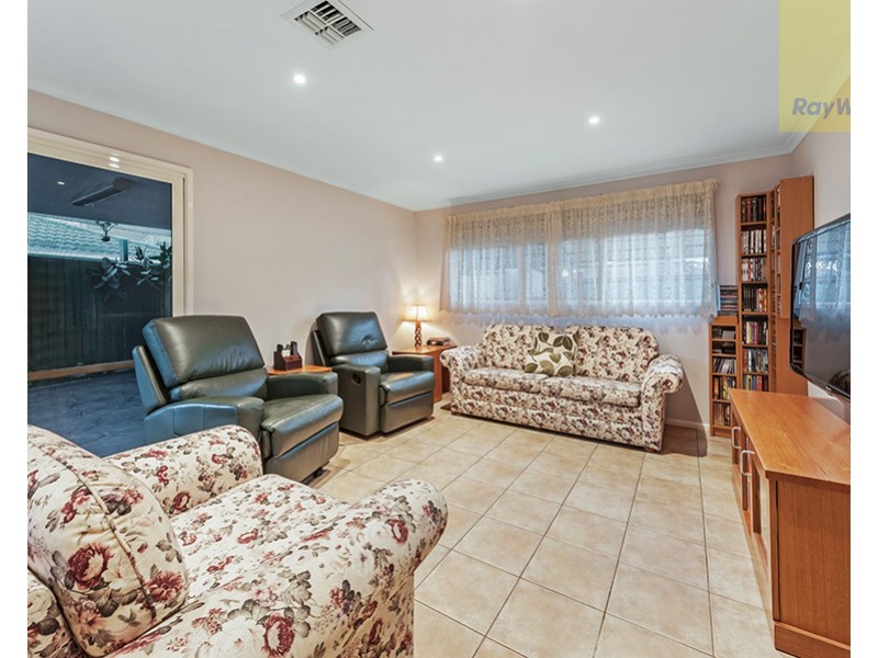11 Sedgefield Place, Craigieburn VIC 3064