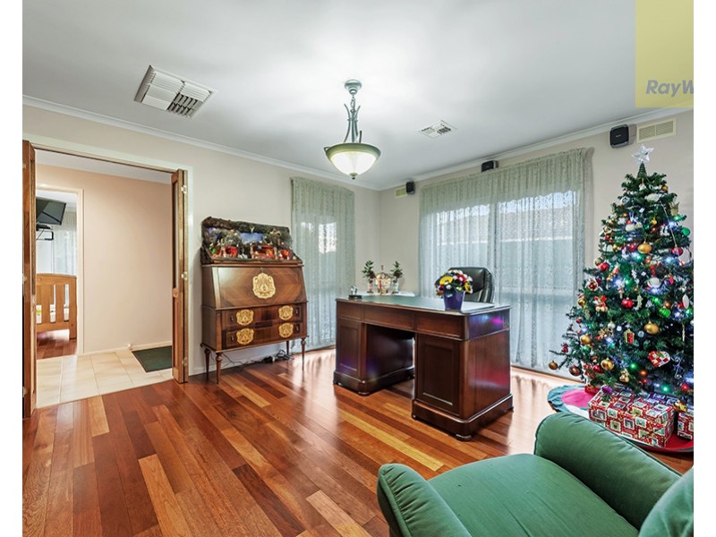 11 Sedgefield Place, Craigieburn VIC 3064