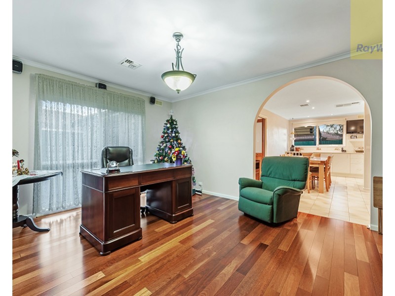 11 Sedgefield Place, Craigieburn VIC 3064