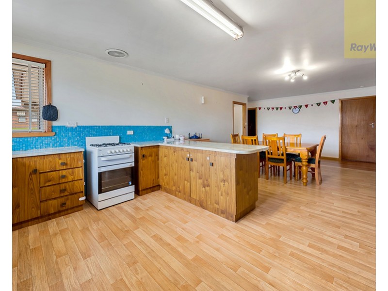 30 Langdon Crescent, Craigieburn VIC 3064