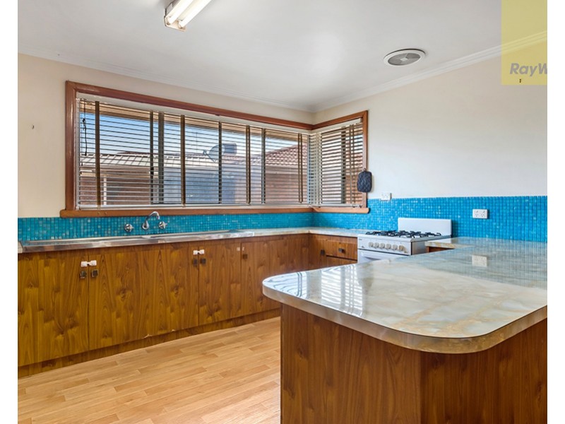 30 Langdon Crescent, Craigieburn VIC 3064