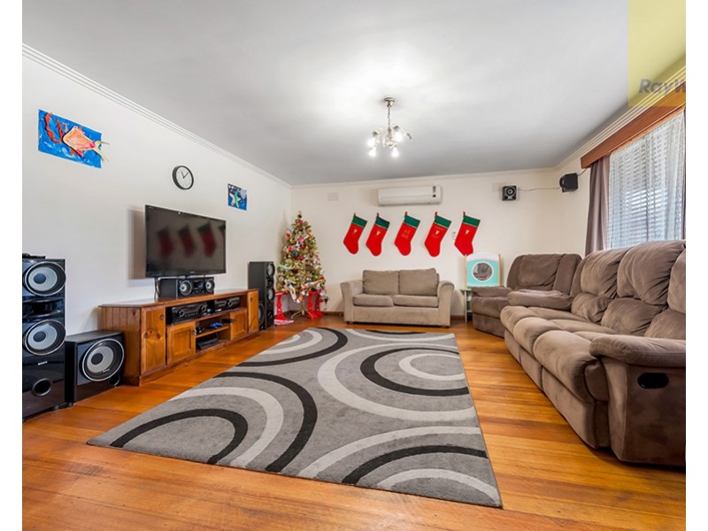 30 Langdon Crescent, Craigieburn VIC 3064