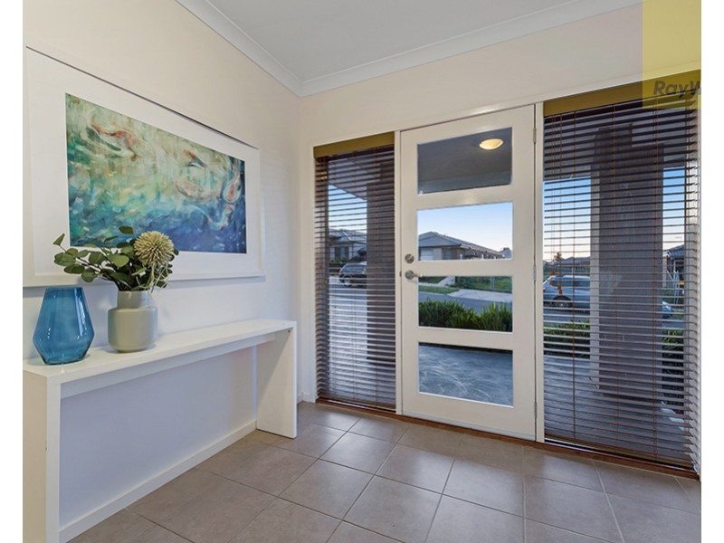 9 Euphoria Street, Craigieburn VIC 3064