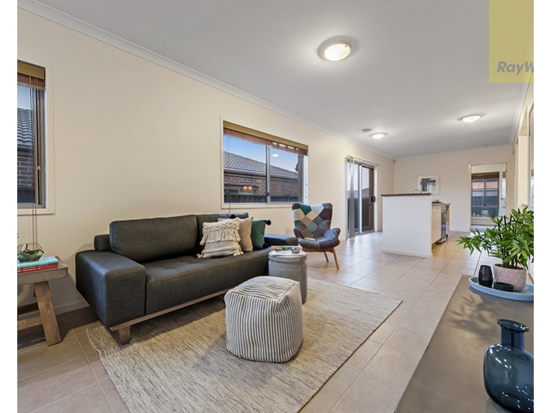 9 Euphoria Street, Craigieburn VIC 3064