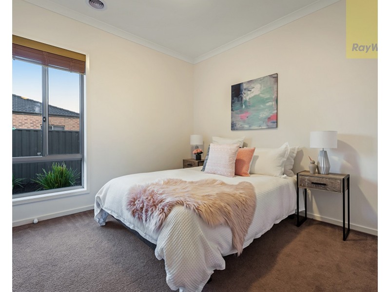 9 Euphoria Street, Craigieburn VIC 3064