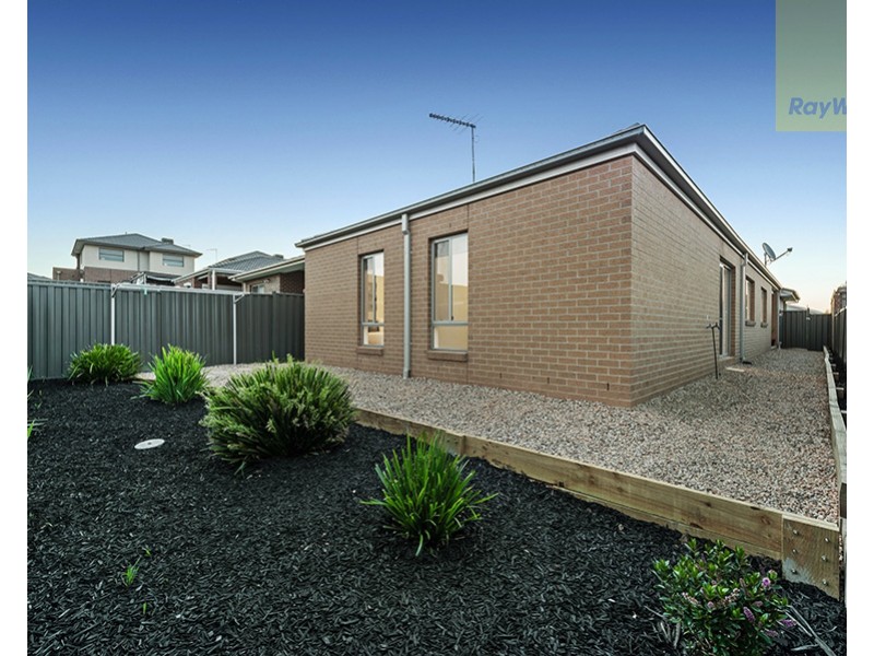 9 Euphoria Street, Craigieburn VIC 3064