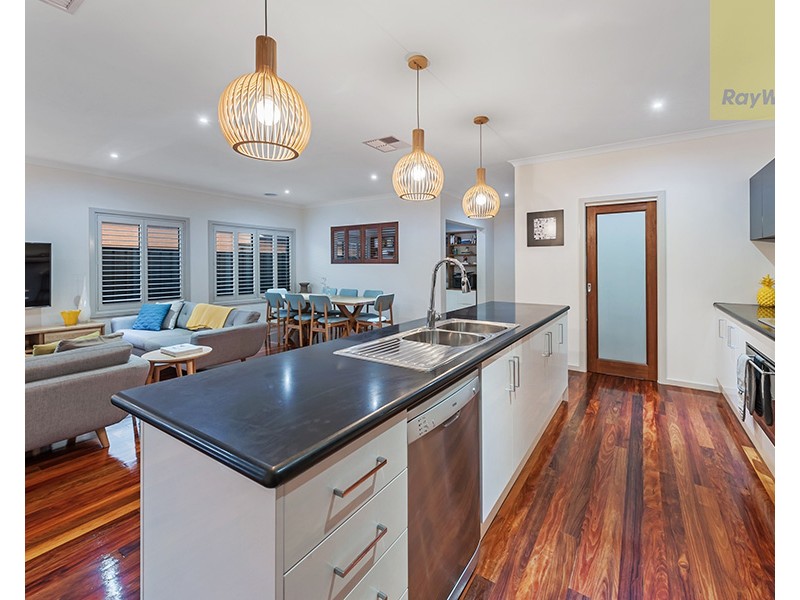 6 Vali Road, Craigieburn VIC 3064