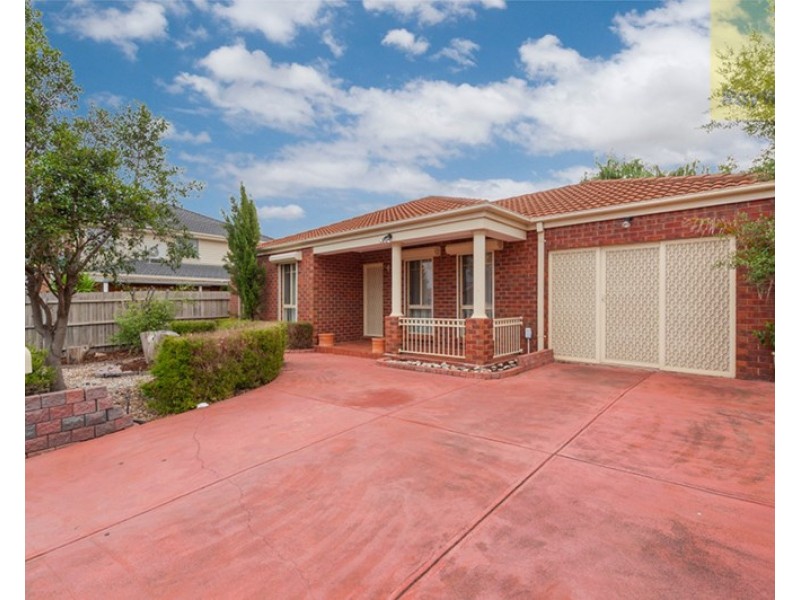 7 Lockwood Drive, Roxburgh Park VIC 3064