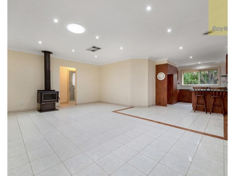 7 Lockwood Drive, Roxburgh Park VIC 3064