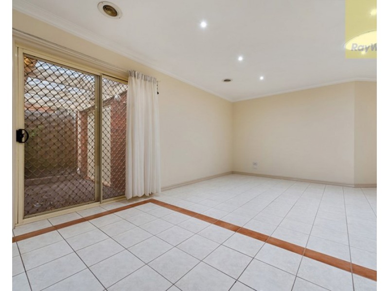 7 Lockwood Drive, Roxburgh Park VIC 3064