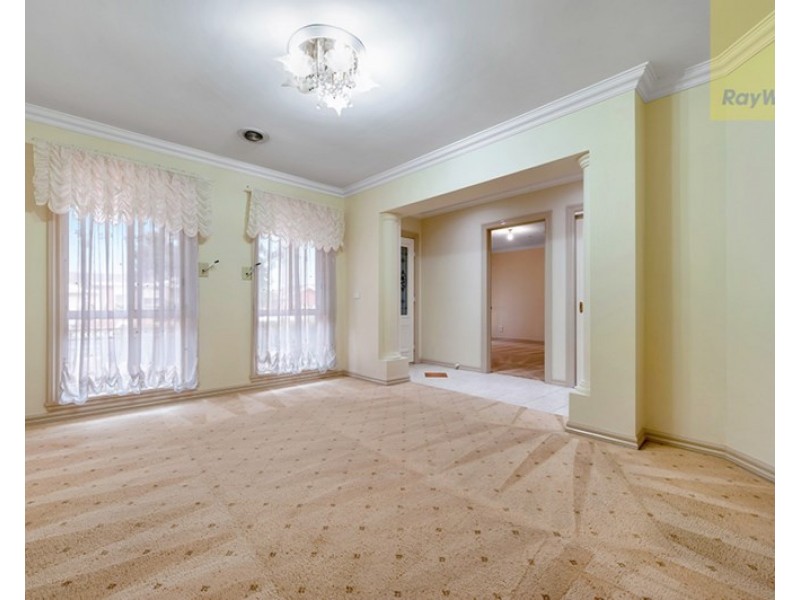 7 Lockwood Drive, Roxburgh Park VIC 3064