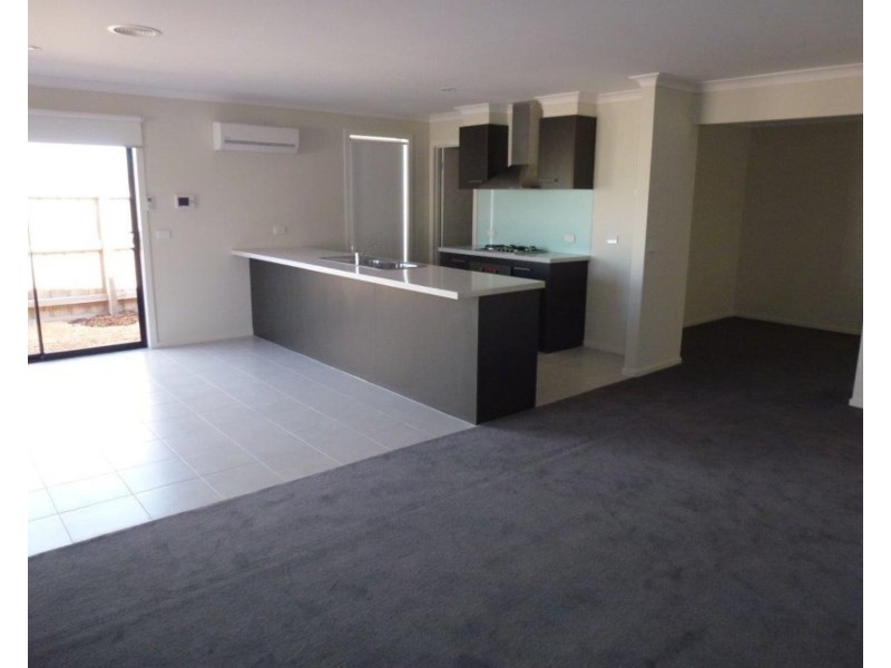 24 Cable Circuit, Craigieburn VIC 3064