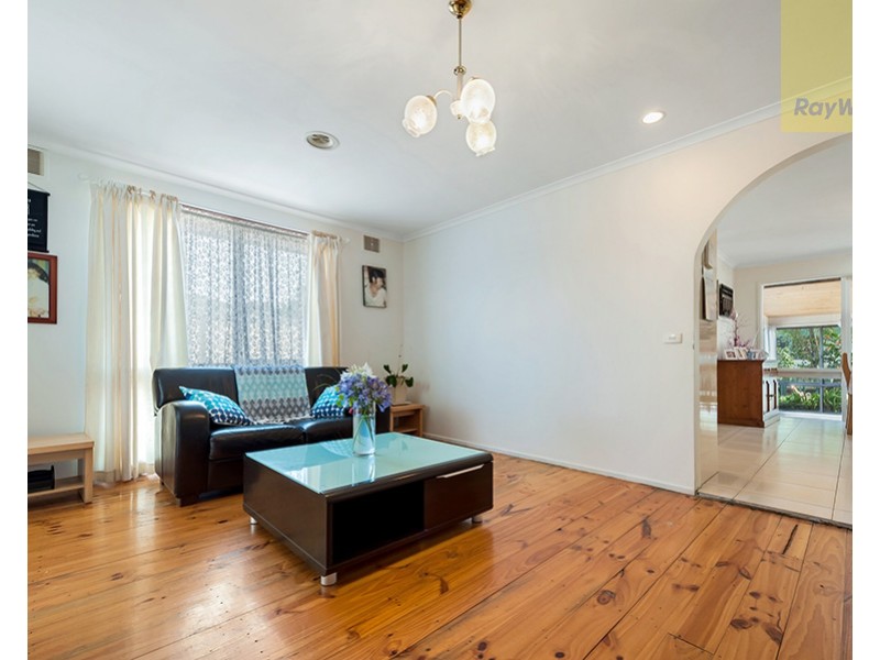 11 Milburn Place, Craigieburn VIC 3064