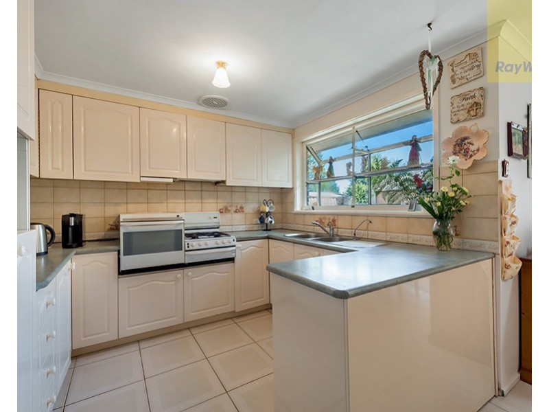 11 Milburn Place, Craigieburn VIC 3064