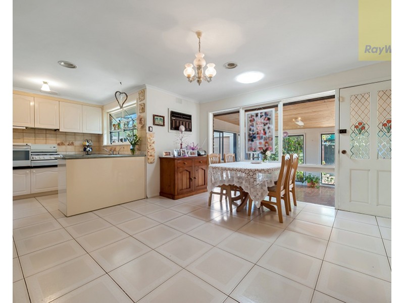 11 Milburn Place, Craigieburn VIC 3064