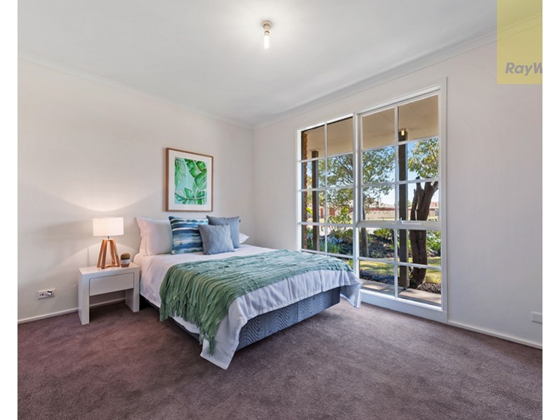 18 Cimberwood Drive, Craigieburn VIC 3064