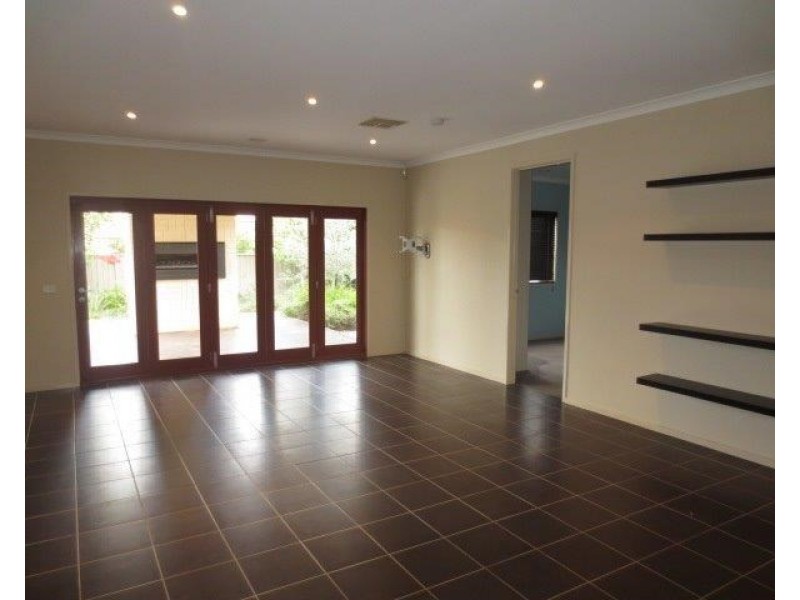 10 Madison Drive, Craigieburn VIC 3064