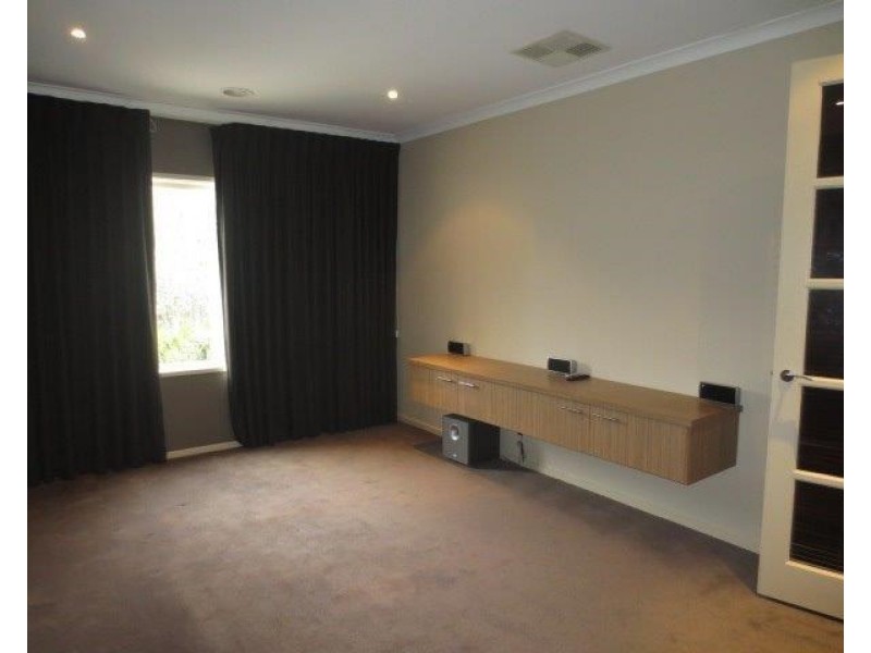 10 Madison Drive, Craigieburn VIC 3064