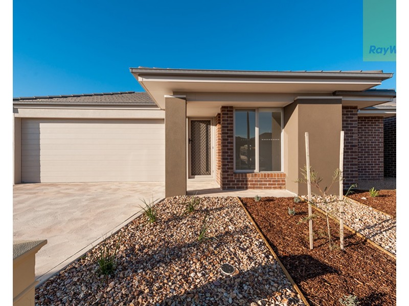 48 Falstone Circuit, Mickleham VIC 3064