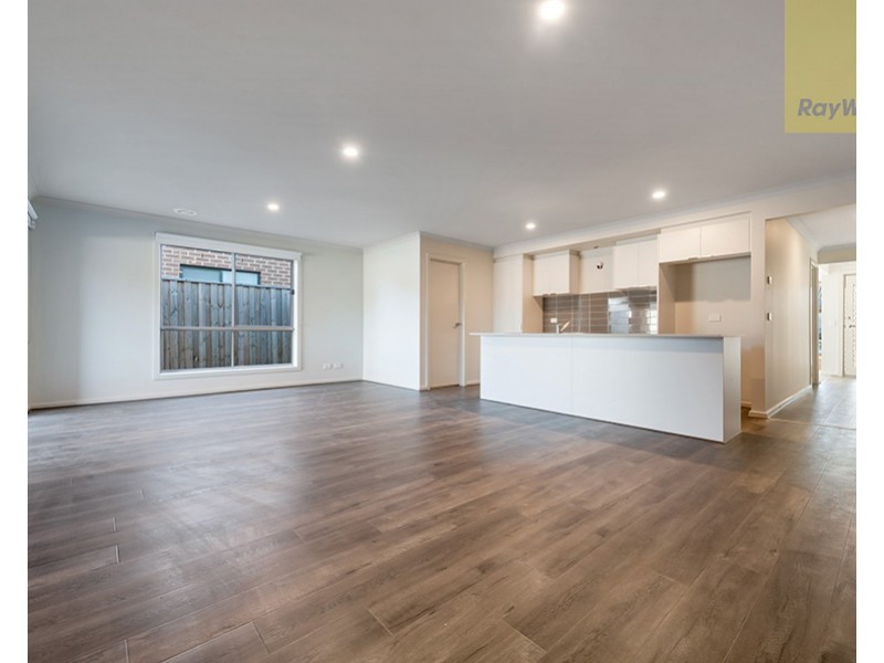 48 Falstone Circuit, Mickleham VIC 3064