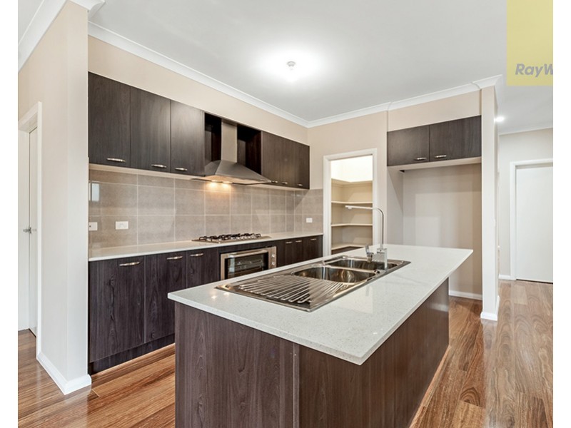 4 Northfield Drive, Craigieburn VIC 3064