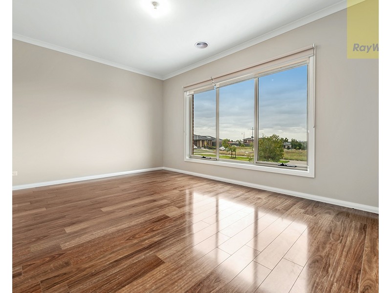 4 Northfield Drive, Craigieburn VIC 3064