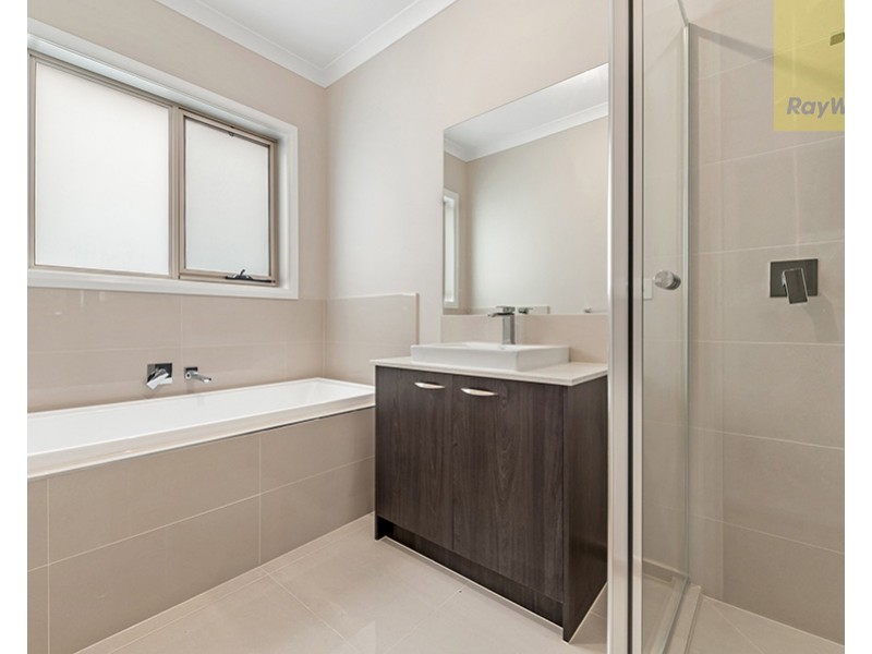 4 Northfield Drive, Craigieburn VIC 3064