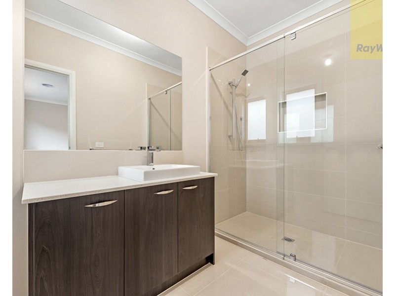 4 Northfield Drive, Craigieburn VIC 3064