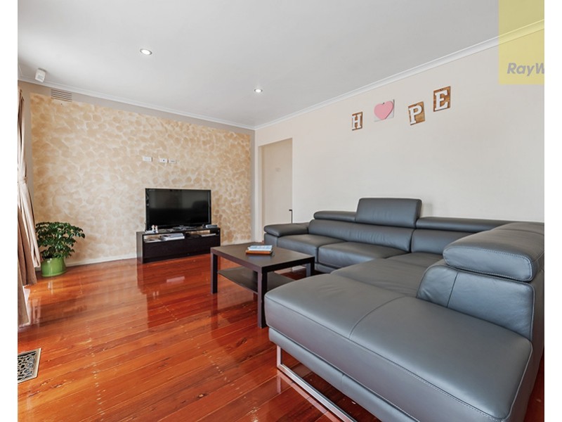 14 Bowes Place, Craigieburn VIC 3064
