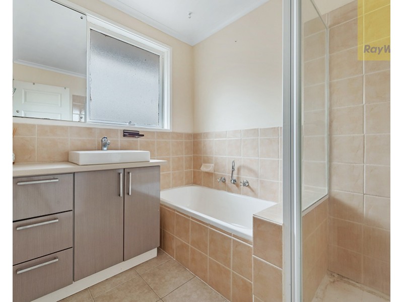 14 Bowes Place, Craigieburn VIC 3064