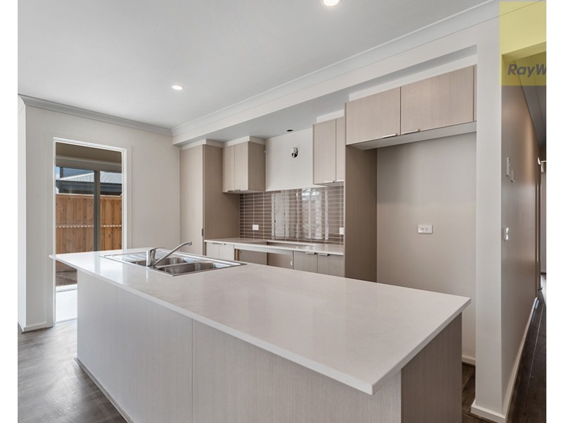 4 Highfield Drive, Mickleham VIC 3064