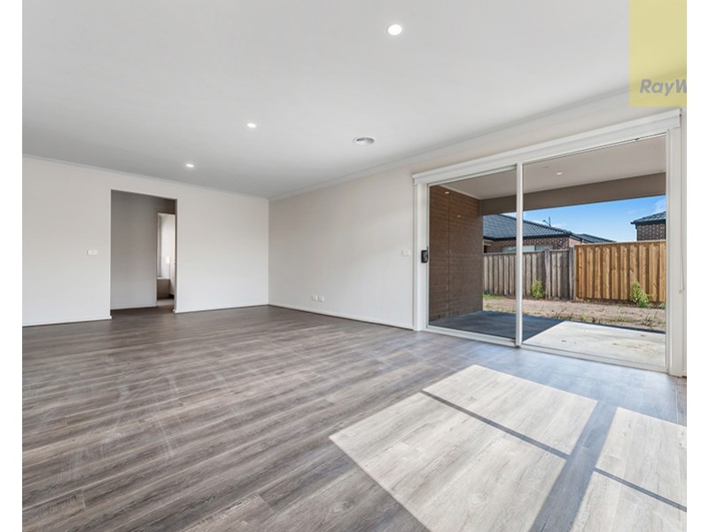4 Highfield Drive, Mickleham VIC 3064