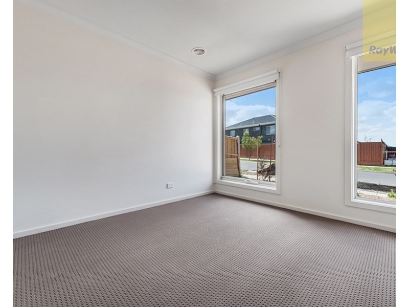 4 Highfield Drive, Mickleham VIC 3064