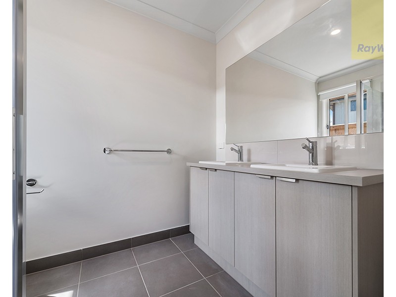 4 Highfield Drive, Mickleham VIC 3064