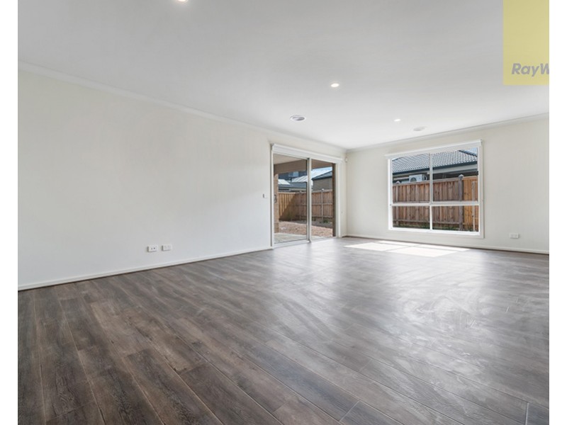 4 Highfield Drive, Mickleham VIC 3064