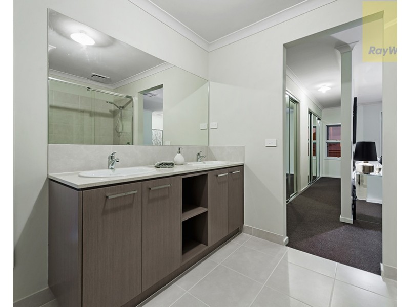 23 Ellscott Boulevard, Mickleham VIC 3064