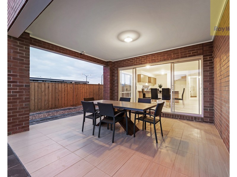 23 Ellscott Boulevard, Mickleham VIC 3064