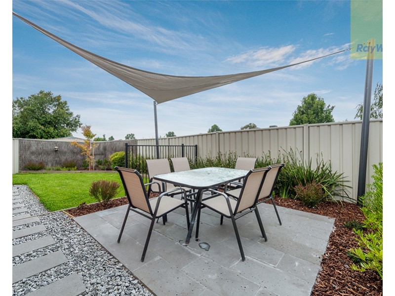 11 Tusmore Rise, Craigieburn VIC 3064